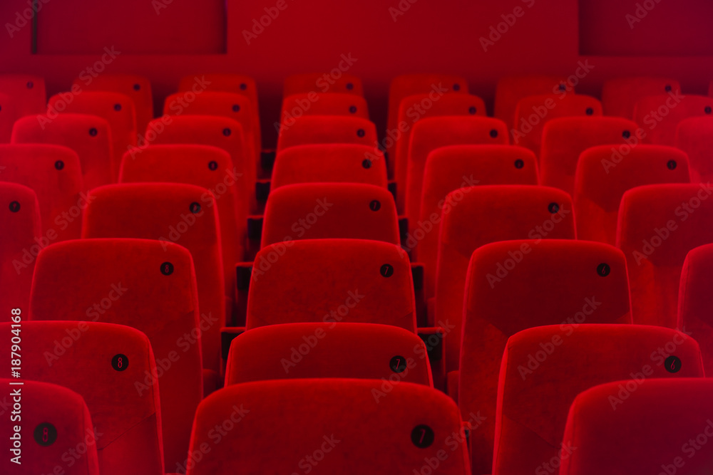 Obraz premium Roter Kinosaal