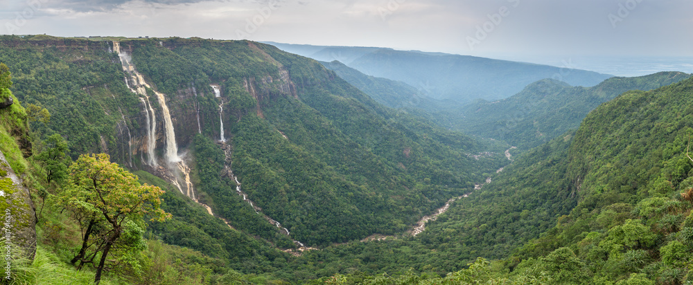 Fototapeta premium Cherrapunjee, Meghalaya, India. Иeautiful panorama of the Seven Sisters waterfalls near the town of Cherrapunjee in Meghalaya, North-East India.