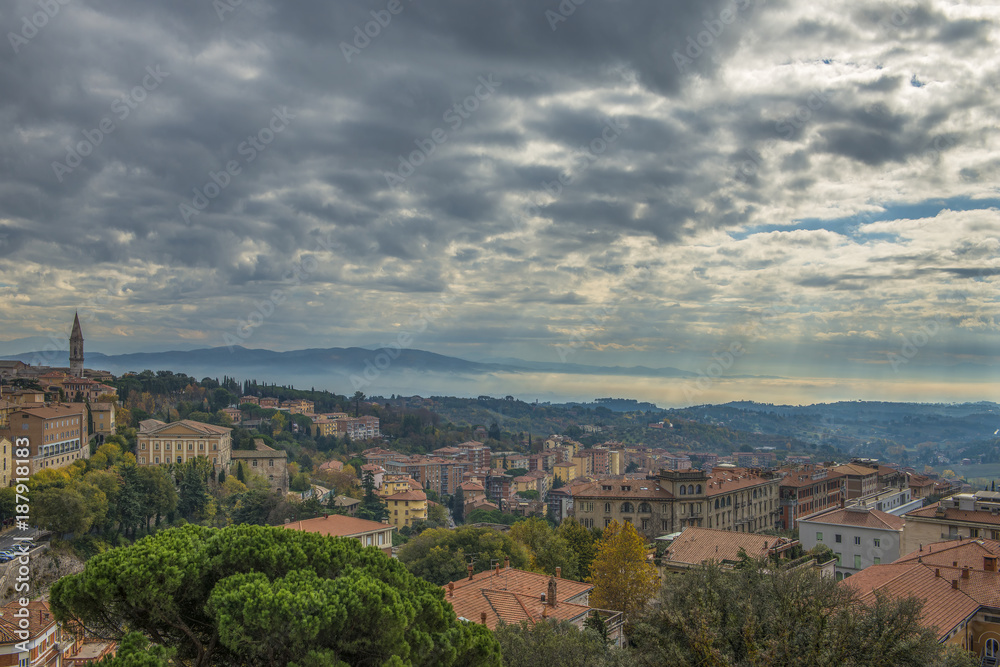 Italy, Toscana panorama with fog