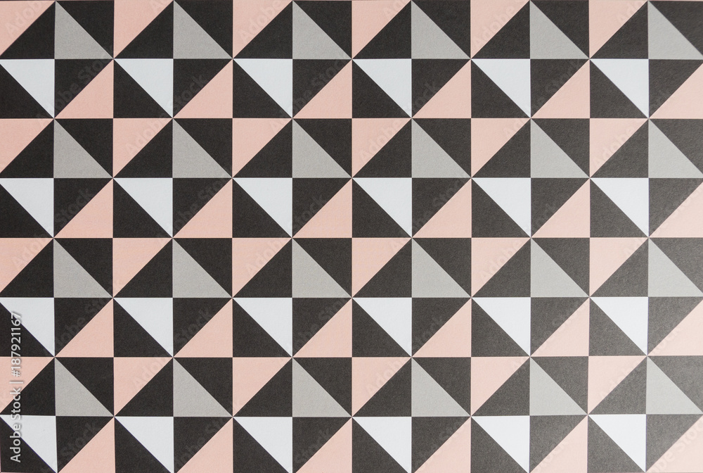 verschiedenfarbige Dreiecke bilden ein geometrisches Muster
