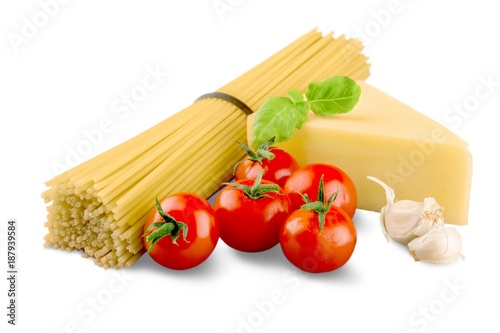 Bunch of Spaghetti with Cherry Tomatoes, Basil, Garlic and
