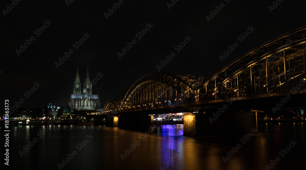 cologne cathedral night