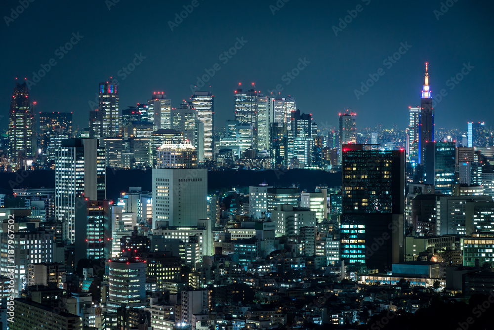 東京の夜景　渋谷、新宿と夜空４