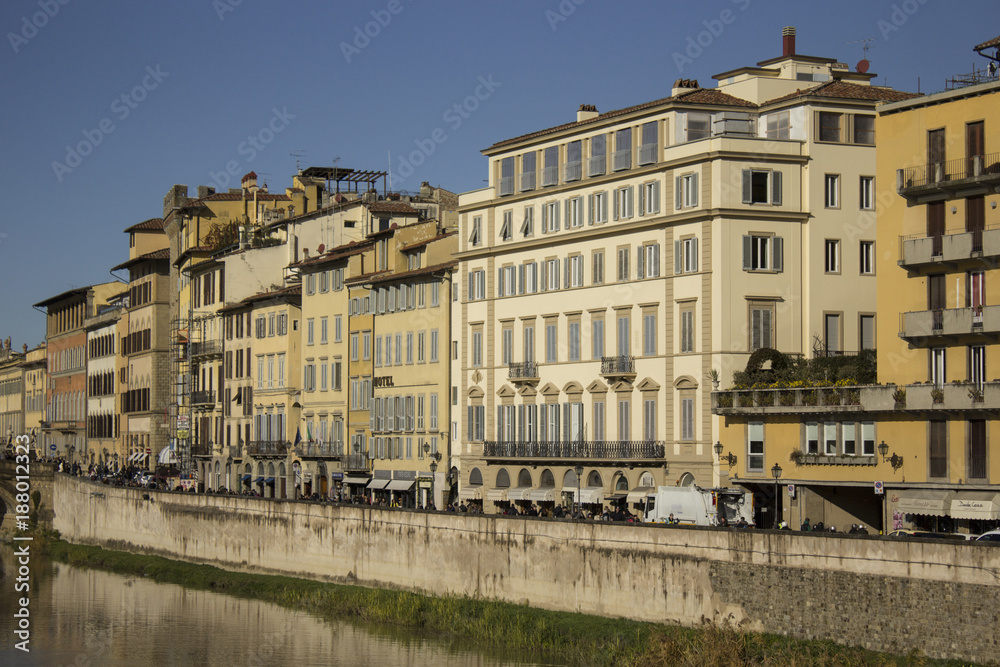 Obraz premium Florence seen from the old bridge