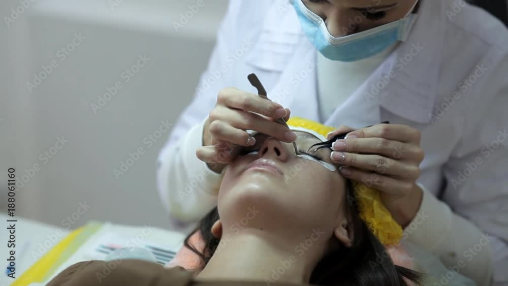 In the cosmetology clinic, the masters increase eyelashes In the cosmetology clinic, the masters increase eyelashes