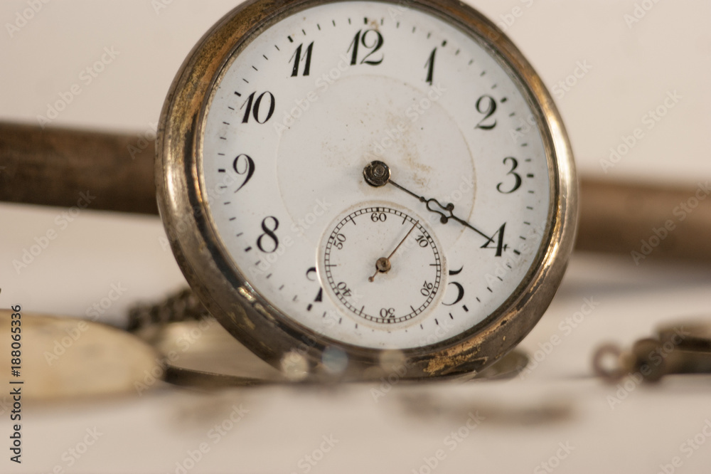 mechanical watches. gears. gears. spare parts. parts. broken time. Mechanics. antique clock mechanical watches. gears. gears. spare parts. parts. broken time. Mechanics. antique clock