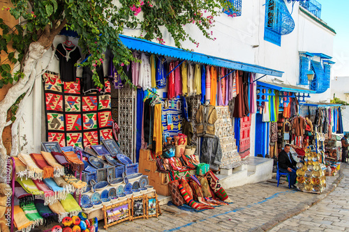 Typical souvenirs on the Tunisian market. © lizavetta