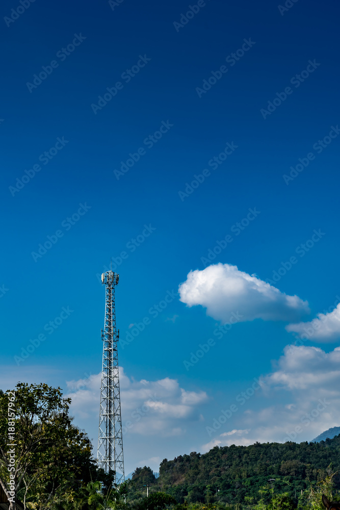 Obraz premium Communications tower pylon