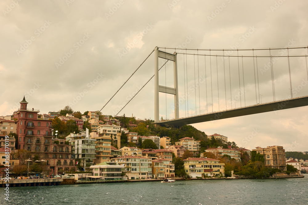 Fototapeta premium beautiful view of the Bosphorus Bridge