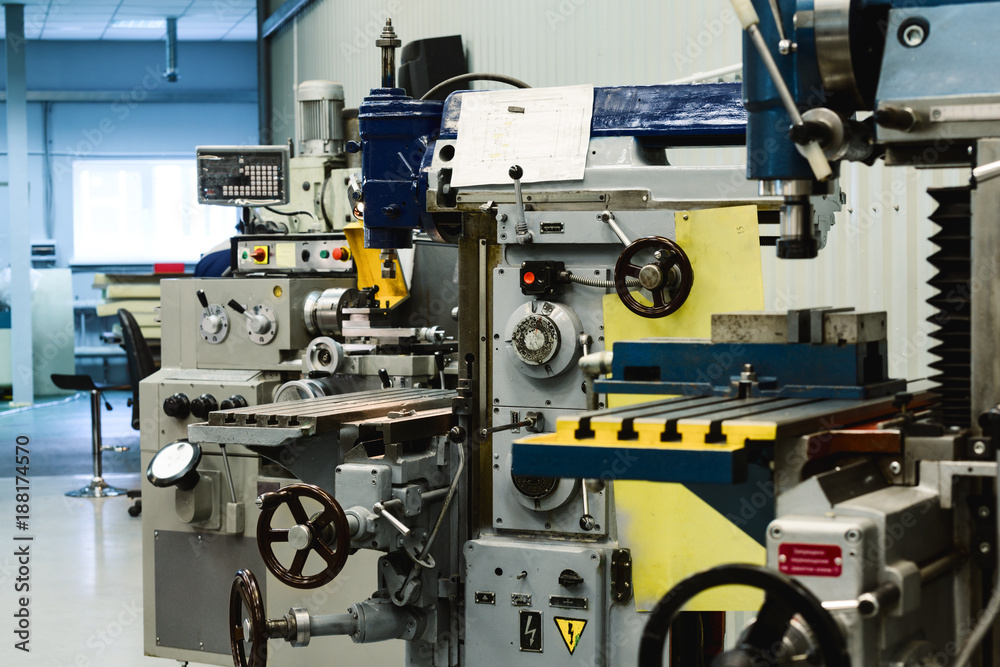 Machining shop, two vertical milling machine.