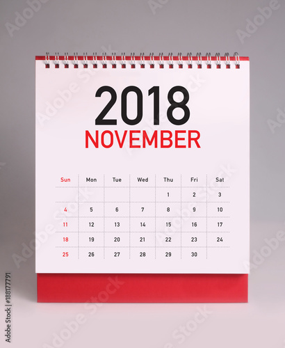 Simple desk calendar 2018 - November