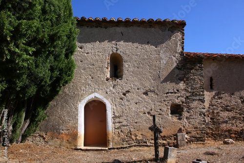 Frankreich  Languedoc-Roussillon Pyren  en  Kirche