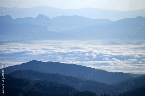 Fototapeta Naklejka Na Ścianę i Meble -  Morning mist in the mountain