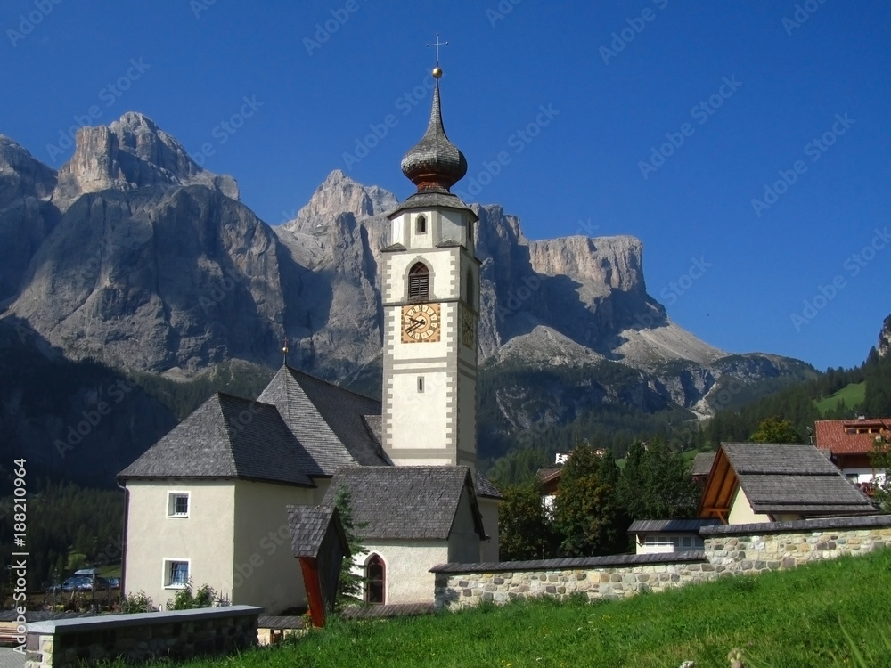 Chiesa di San Vigilio a Colfosco,  Kolfuschg, Covara, Gadertal, Südtirol, Italien