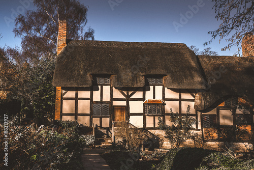 English cottage photo