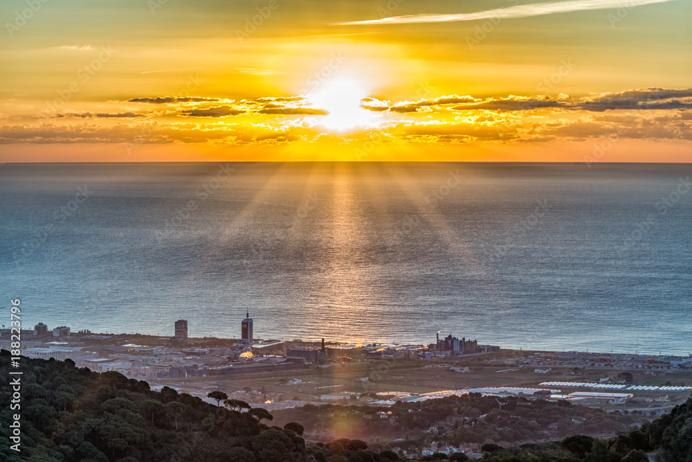Obraz premium Amanecer sobre Mataró