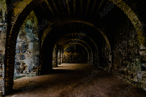 Tunel abandonado  antigo