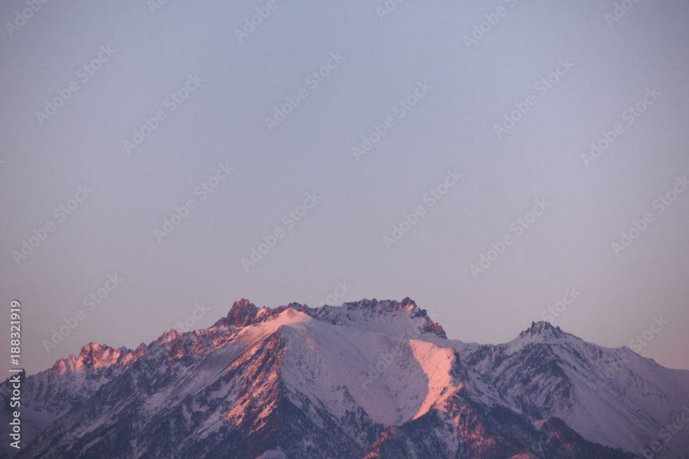 Obraz premium mountain at dawn