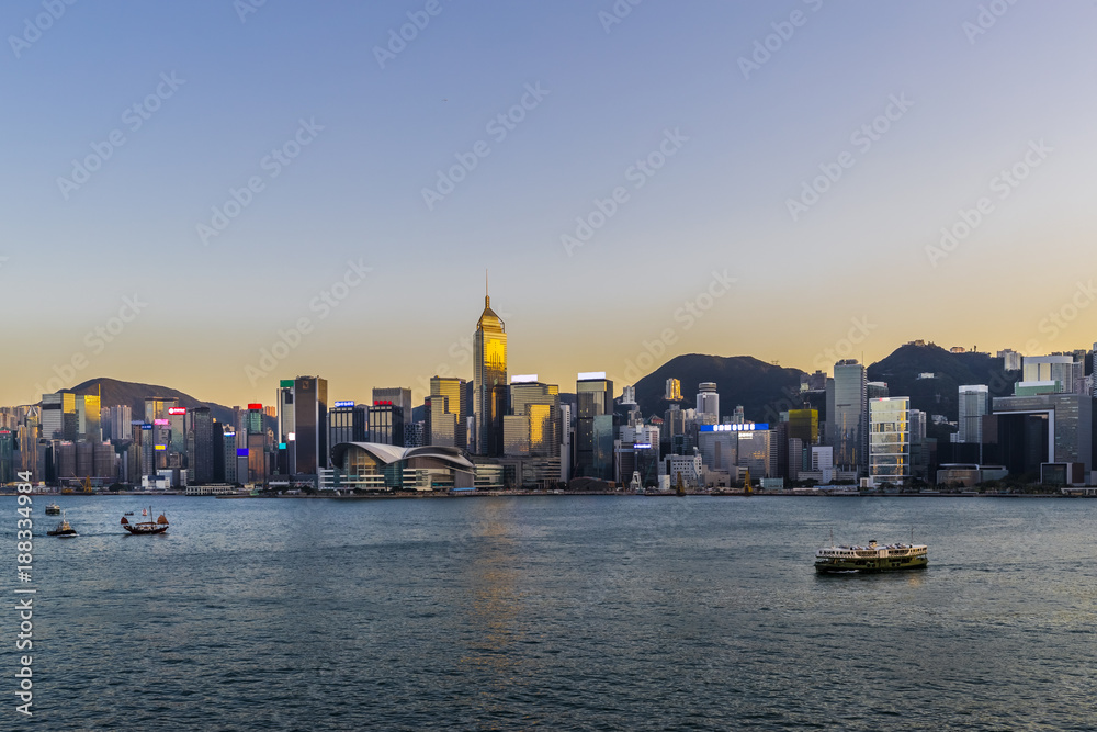 Fototapeta premium Victoria Harbor of Hong Kong at twilight