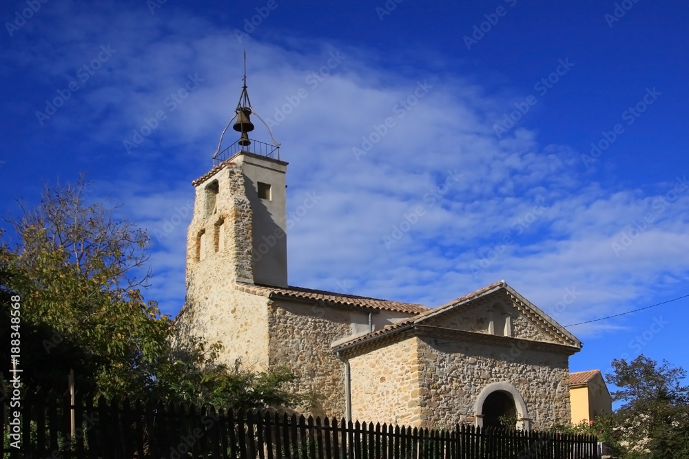 Fototapeta premium Kirche in den Corbieres, Frankreich