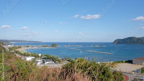 橋杭岩と橋杭海水浴場　串本ロイヤルホテルからの眺望