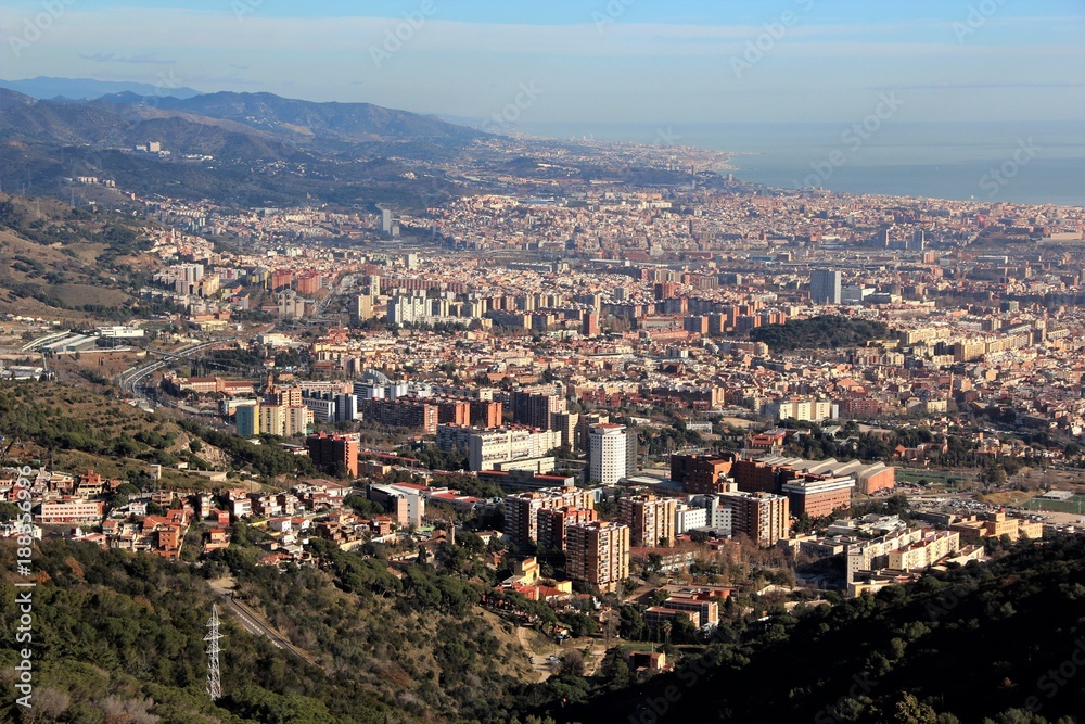 Vue de Barcelone depuis le Mont Tibidabo, Espagne