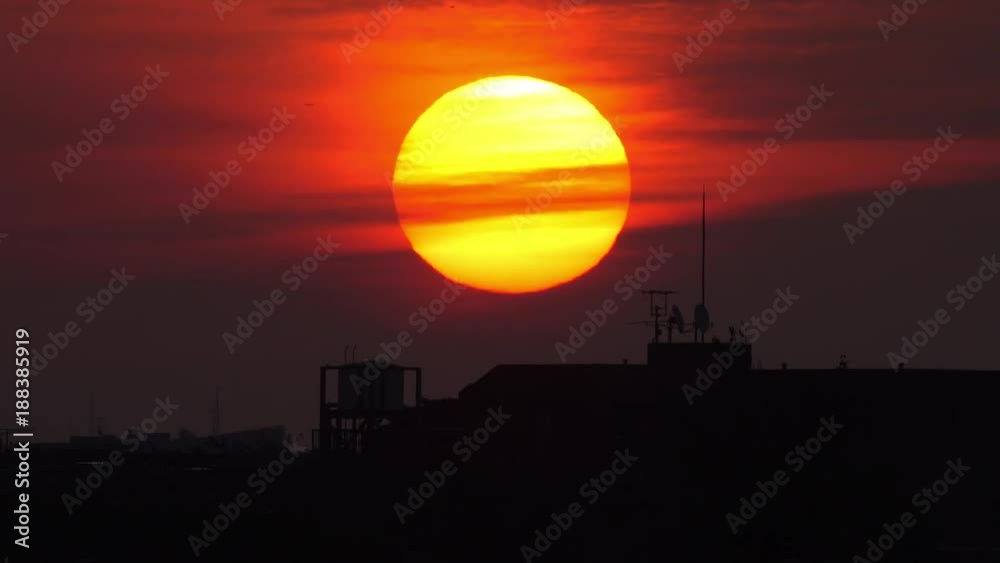 都会の朝日2_03-1224