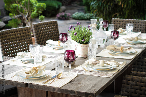 Set table