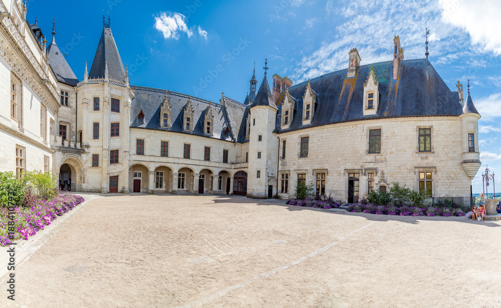 Cour du Château de Chaumont-sur-Loire