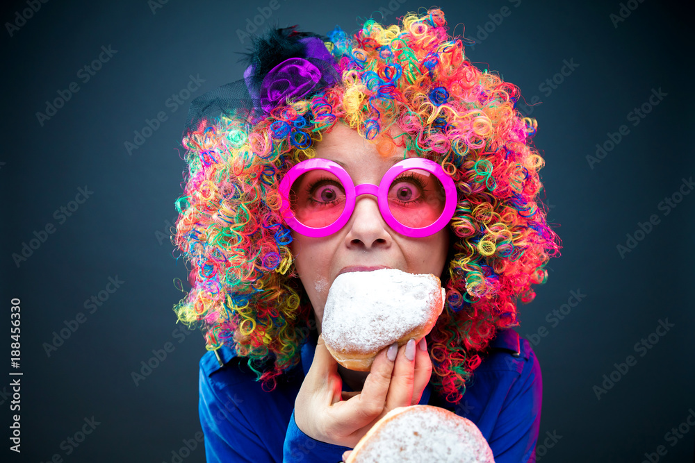 Faschings Krapfen (Lüstige Frau und Mann) Stock Photo | Adobe Stock