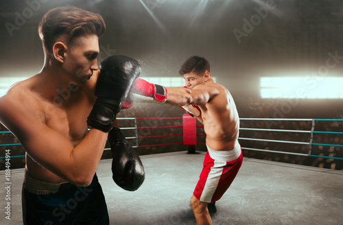 Boxing sparring boxers © VIAR PRO studio