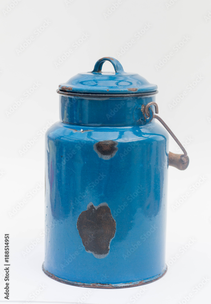 Rustic old enameled metal dinner pail Rustic old enameled metal dinner pail