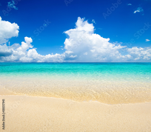 Fototapeta Naklejka Na Ścianę i Meble -  beach in Maldives