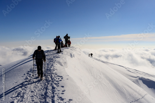 alpinisti sulla cima di Piazzo - alpi Orobie
