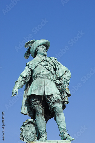 Gustav Adolf statue photo