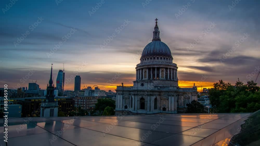 4K 60p Saint Paul Cathedral in London - Sunset with Skyline, UK Landmark urban timelapse ST Paul