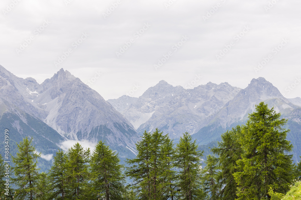 Ftan, Scuol, Engadin, Unterengadin, Alpen, Graubünden, Inn, Fluss, Inntal, Wanderweg, Wanderferien, Sommer, Schweiz Ftan, Scuol, Engadin, Unterengadin, Alpen, Graubünden, Inn, Fluss, Inntal, Wanderweg, Wanderferien, Sommer, Schweiz