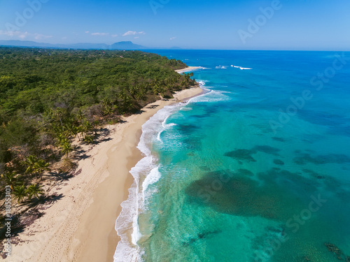 Fototapeta Naklejka Na Ścianę i Meble -  Beautiful tropical beach, view frome above, Dominican Republic