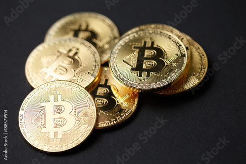 Many gold bitcoins