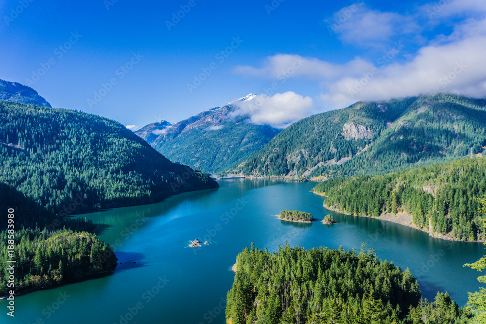 Plakat Jezioro Diablo w Parku Narodowym North Cascades w stanie Waszyngton