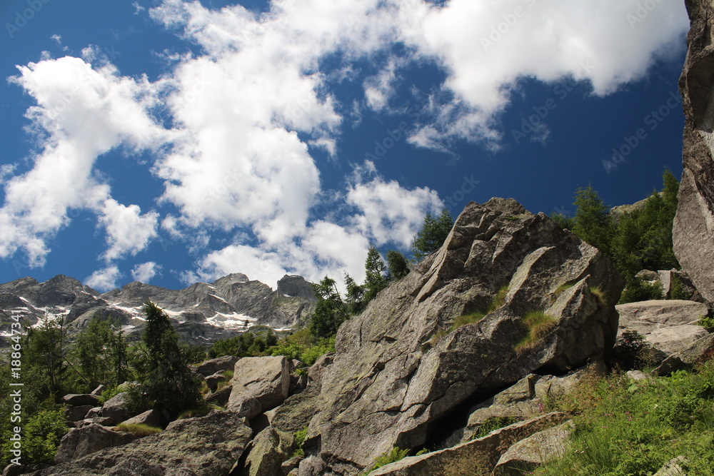 Panorama di montagna in Val Masino