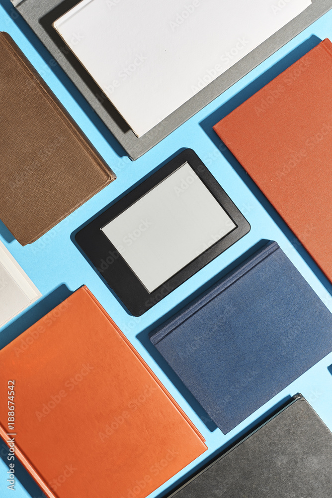 Fototapeta premium Modern and classic books