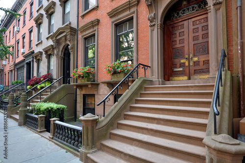 Картината върху платно Traditional houses in Brooklyn Heights