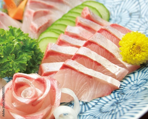 カンパチの刺身
