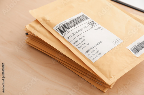 Preparing parcels for shipm...