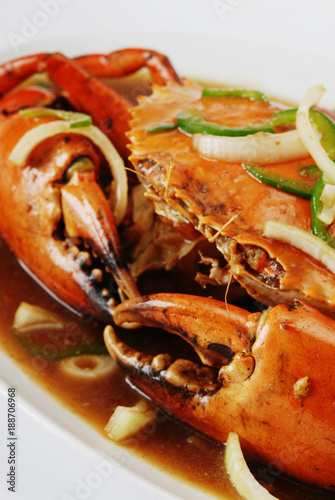 Stir fry crab with onion and oyster sauce