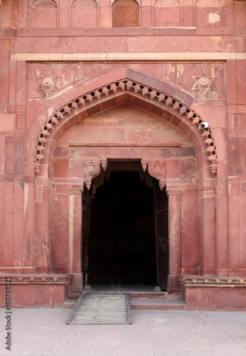 Intricate design at the entrance of Jodha Bai Palace, Fatehpur Sikri, India