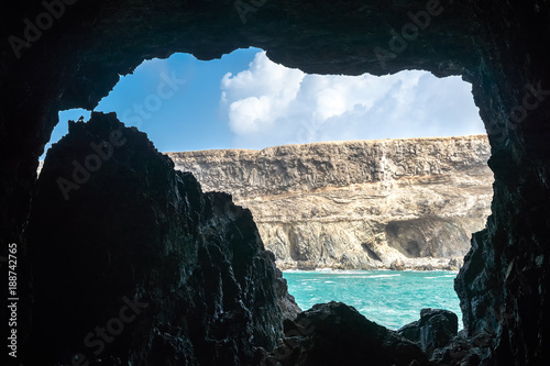 Die Piratenhöhlen von Ajuy, Zeitzeugen der Piraterie auf Fuerteventura photo