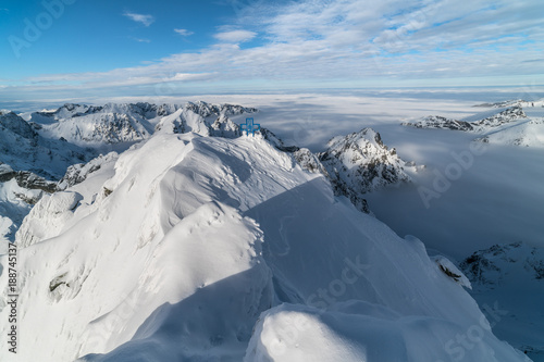 Sunny day in winter snowy Tatra mountains in Slovakia © pavlas23