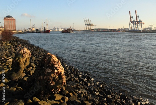 Hamburg; Elbufer in Övelgönne